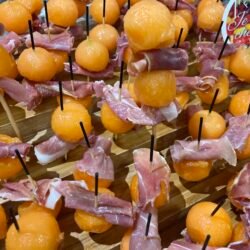 Brochettes de jambon de pays et melon